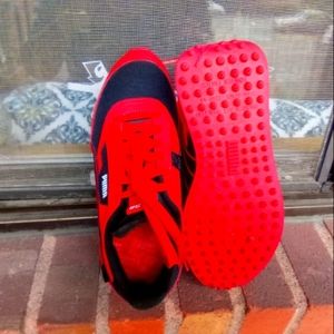 Puma Red Wmn's 6 C Athletic Running Shoes